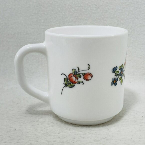 Arcopal France Mug Milk Glass White Red Flower Spring Summer Bloom Drinkware 26 - Picture 3 of 10